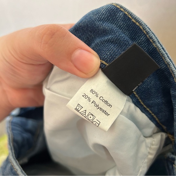 Butterfly Embroidery Jeans - SHEIN Size 0XL - NWOT never worn - Picture 7 of 7